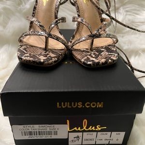 New Size 6 tan snake Lulus Simonee heel. in box